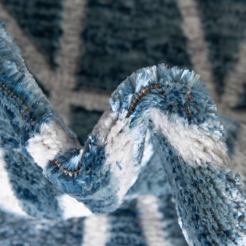 Contemporary Ahora Collection Area Rug