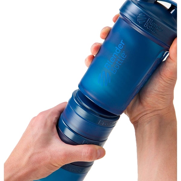 https://ak1.ostkcdn.com/images/products/is/images/direct/552bf8fe6b2f2f570a972d5420eed9d8cfd766be/Blender-Bottle-ProStak-Expansion-Pak-with-Handle.jpg?impolicy=medium