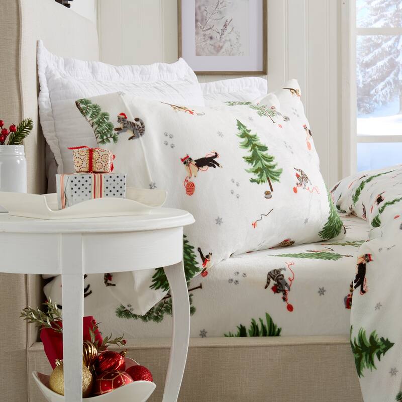 Rustic Lodge Velvet Plush 4-Piece Sheet Set - California King - Winter Cats