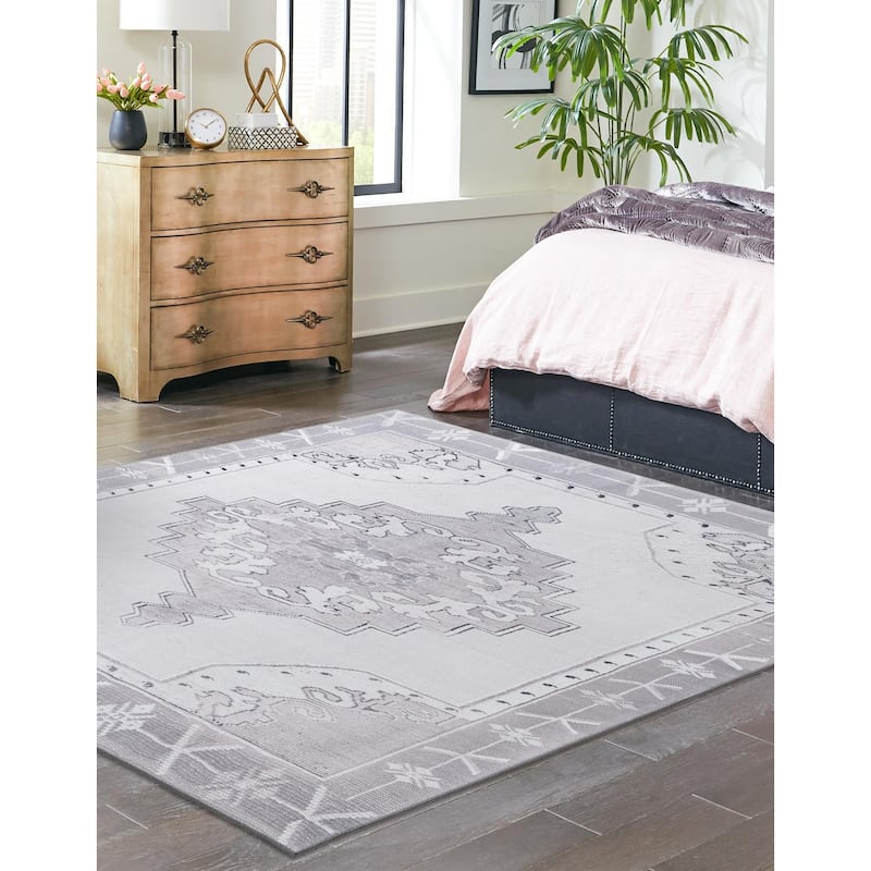 Traditional Rine Collection Area Rug - 7'6" Square - White-Gray