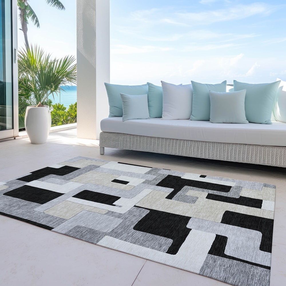 Machine Washable Indoor/ Outdoor Contempoary Blocks Chantille Rug