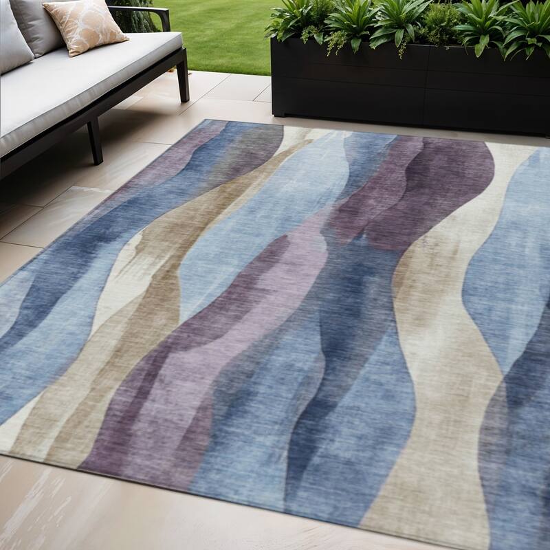 HomeRoots Abstract Transitional Rectangle Outdoor Rug - 5' X 8'