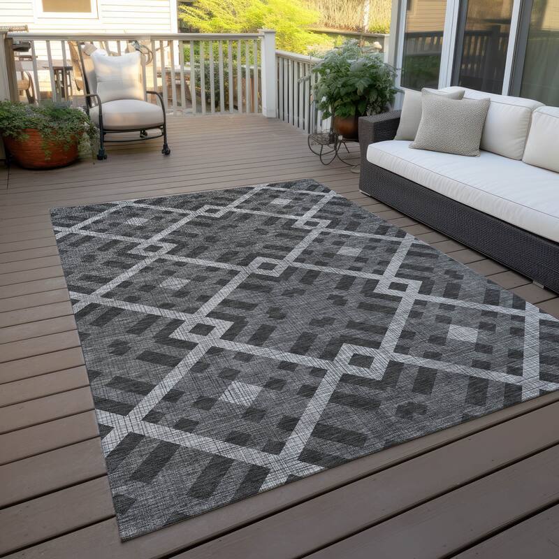 Machine Washable Indoor/ Outdoor Chantille Modern Trellis Rug