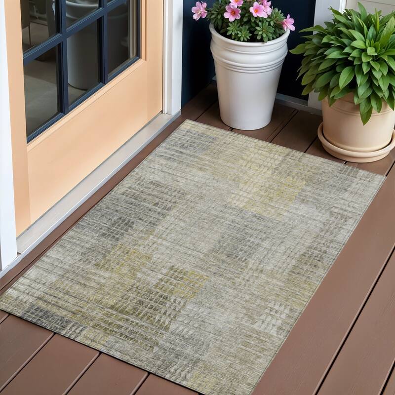 HomeRoots Abstract Transitional Rectangle Outdoor Rug - 3' x 5'