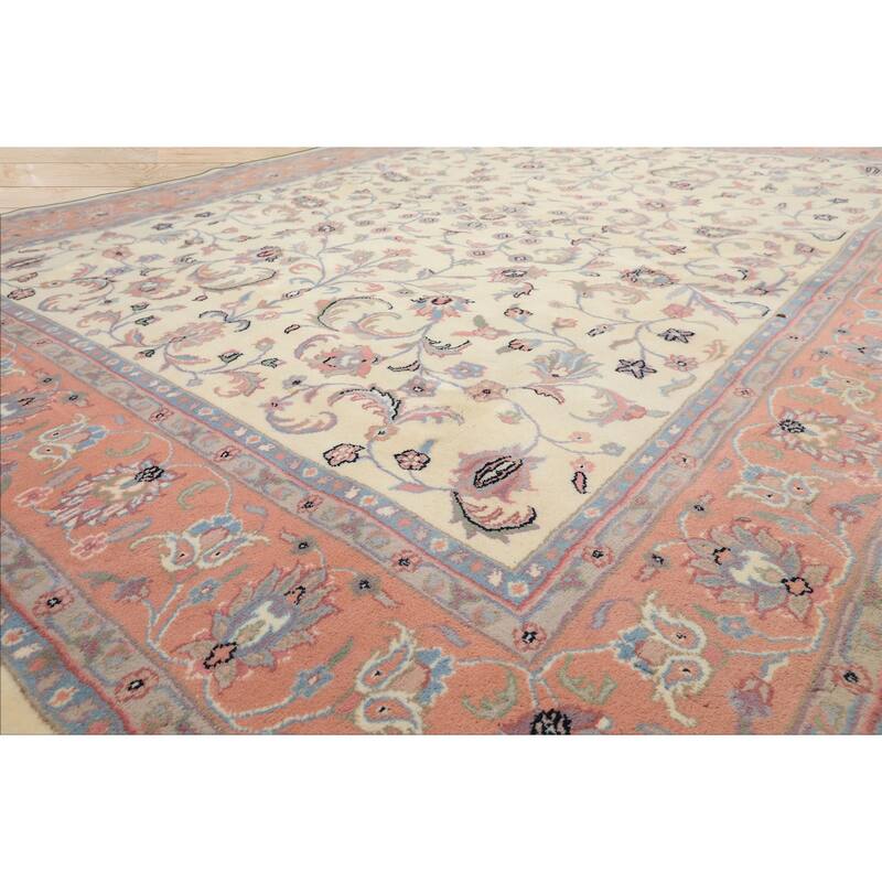 7'10''x9'10'' Hand Knotted Wool Ivory Kashaan Traditional Botanical Area Rug - 7' 10'' x 9' 10''
