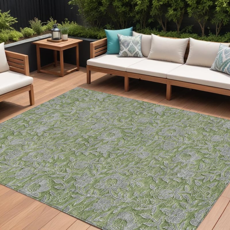 HomeRoots Floral Transitional Rectangle Outdoor Rug - 8' X 10'