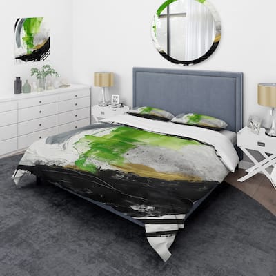 Designart "Green And Black Geometric Enchantment I" Green Modern - Bedding Cover Set With Shams