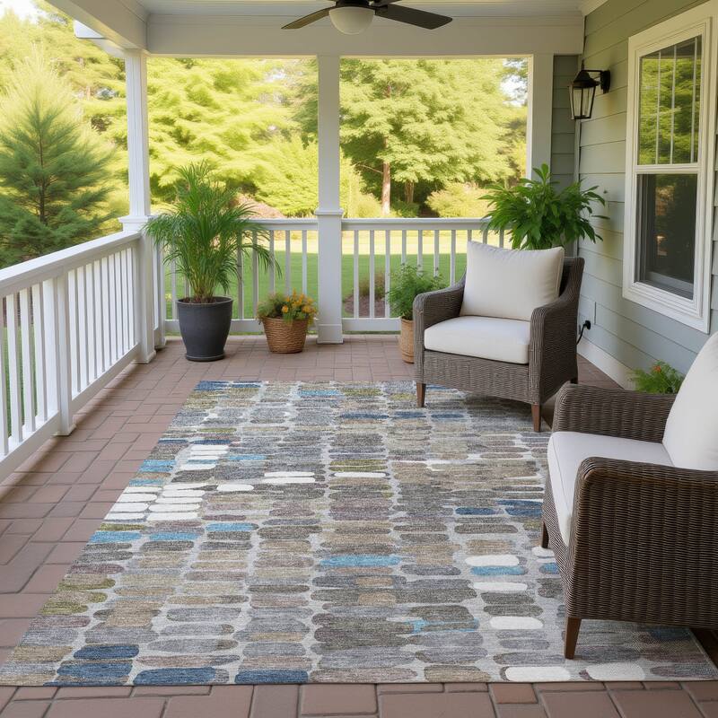 Machine Washable Indoor/ Outdoor Modern Caps Chantille Rug