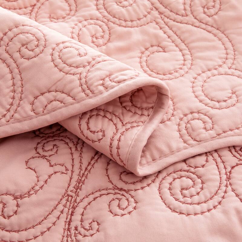 Serenta Damask Oversized 4-piece Bedspread Set
