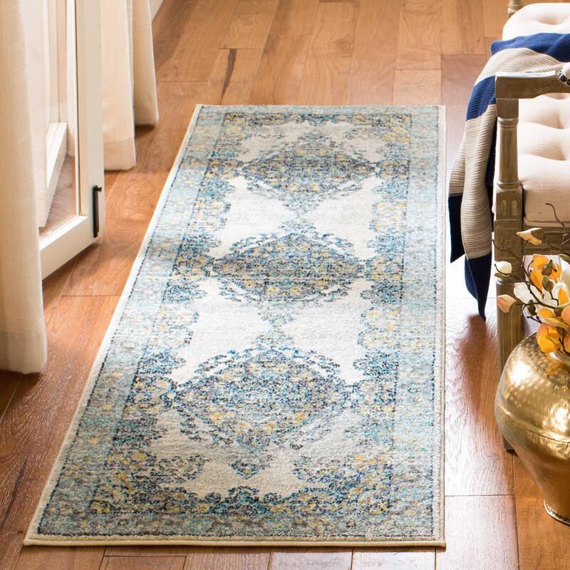 SAFAVIEH, Evoke Seniha Vintage Boho Medallion Rug
