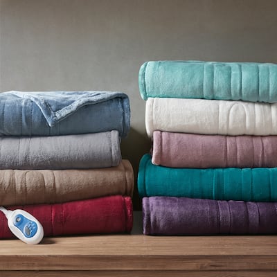 Beautyrest Heated Plush Oversized Throw