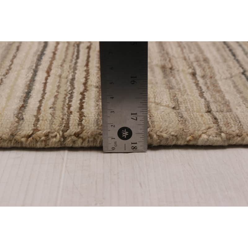 ECARPETGALLERY Hand Loomed Kashkuli Gabbeh Ivory Wool Rug - 5'7 x 7'9