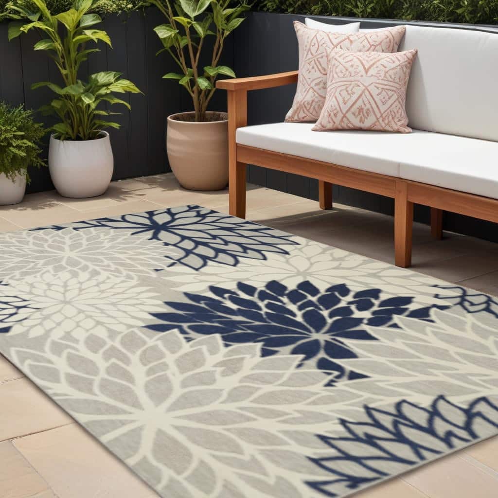 HomeRoots Contemporary Rectangle Outdoor Rug - 10' X 13'