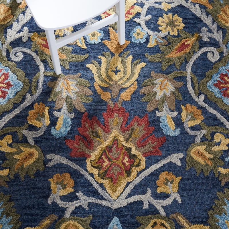 SAFAVIEH Fiorello Handmade Blossom French Country Wool Area Rug