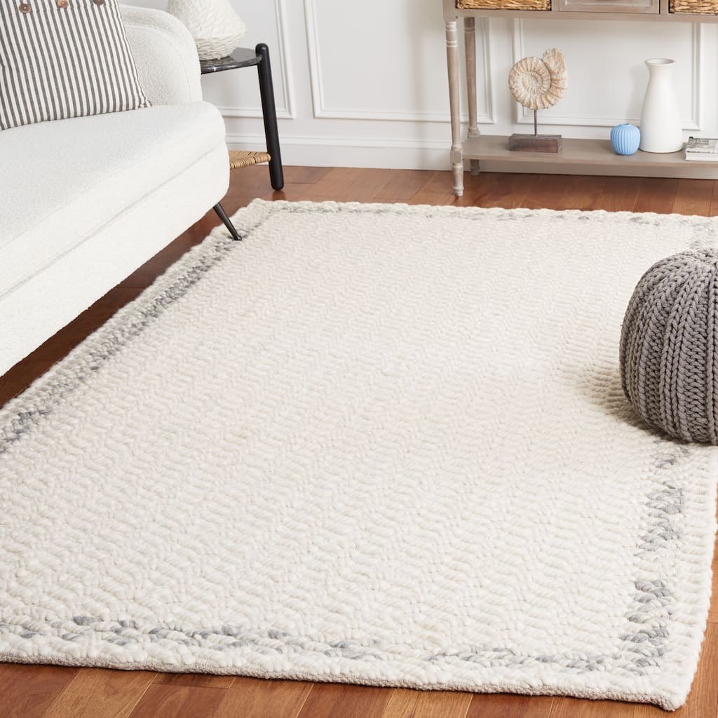 SAFAVIEH Handmade Natura Ricia Border Wool Rug