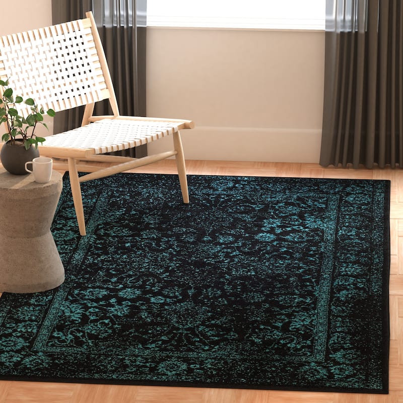 SAFAVIEH Adirondack Dakota Rustic Shabby Chic Distressed Rug