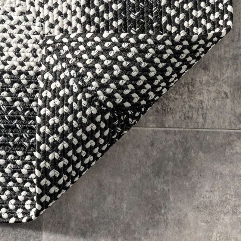 Nuloom Kaila Ombre Bordered Indoor/Outdoor Area Rug