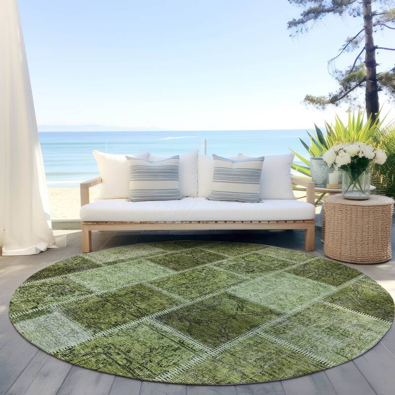 Machine Washable Indoor/ Outdoor Chantille Traditional Patchwork Rug - Olive - 8' x 8'