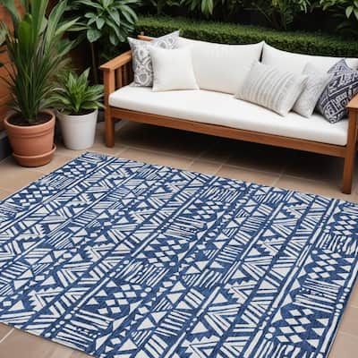 HomeRoots Southwestern Transitional Rectangle Outdoor Rug