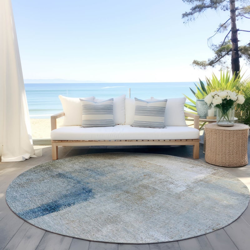 Machine Washable Indoor/ Outdoor Chantille Solid Ombre Rug - Taupe - 8' x 8'