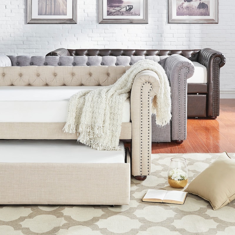 Knightsbridge Chesterfield Daybed by iNSPIRE Q Artisan