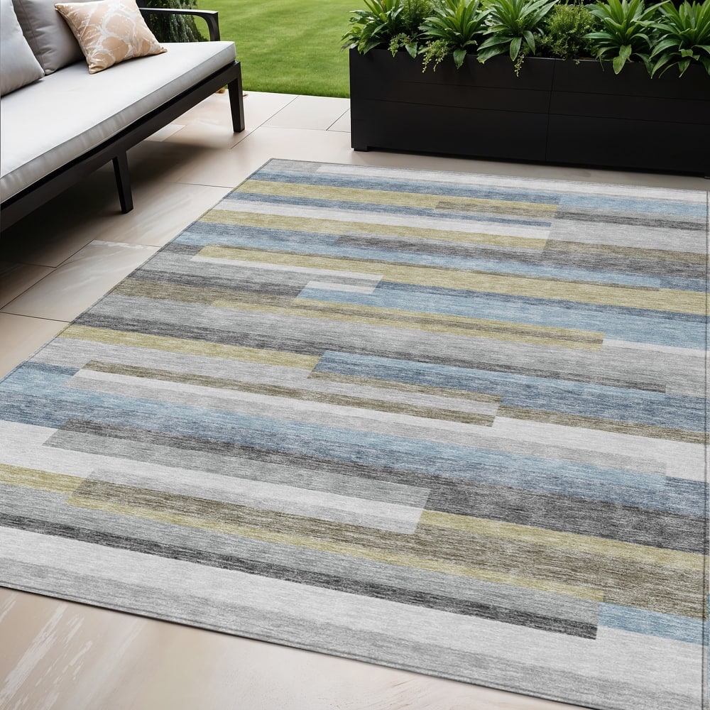 HomeRoots Striped Transitional Rectangle Outdoor Rug