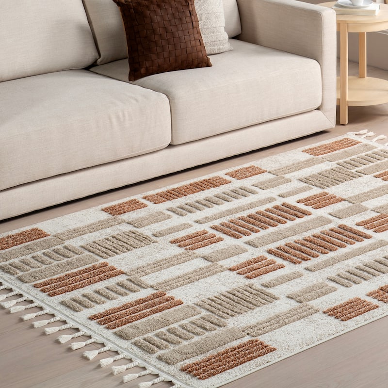 Nuloom Nimah Geometric High-Low Tasseled Area Rug