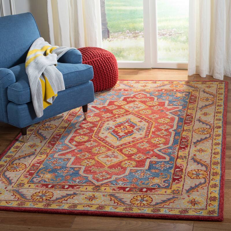SAFAVIEH Handmade Antiquity Nubia Traditional Oriental Wool Rug - 4' x 6' - Red/Blue