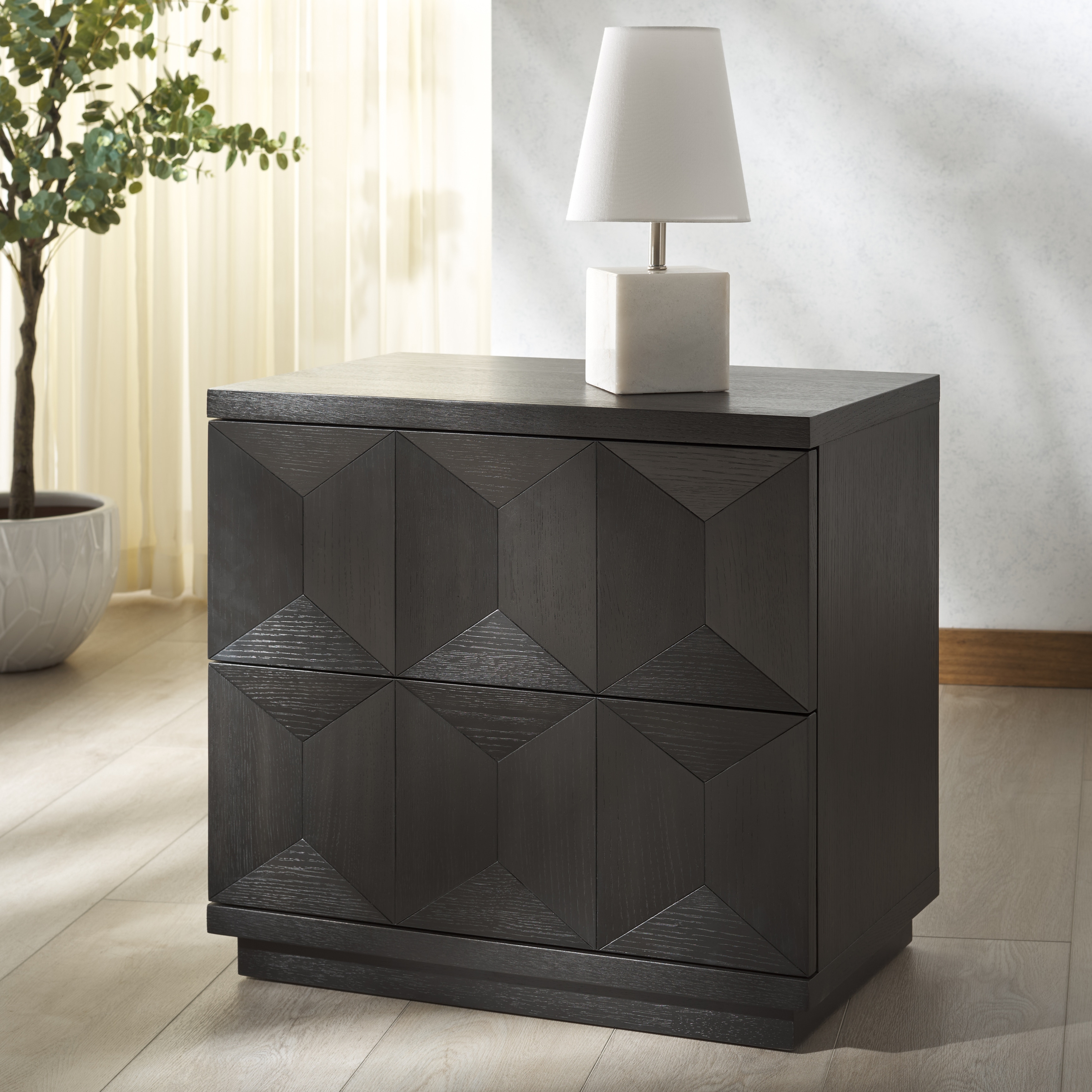SAFAVIEH Couture Deziree Modern Rubberwood Nightstand, Fully Assembled
