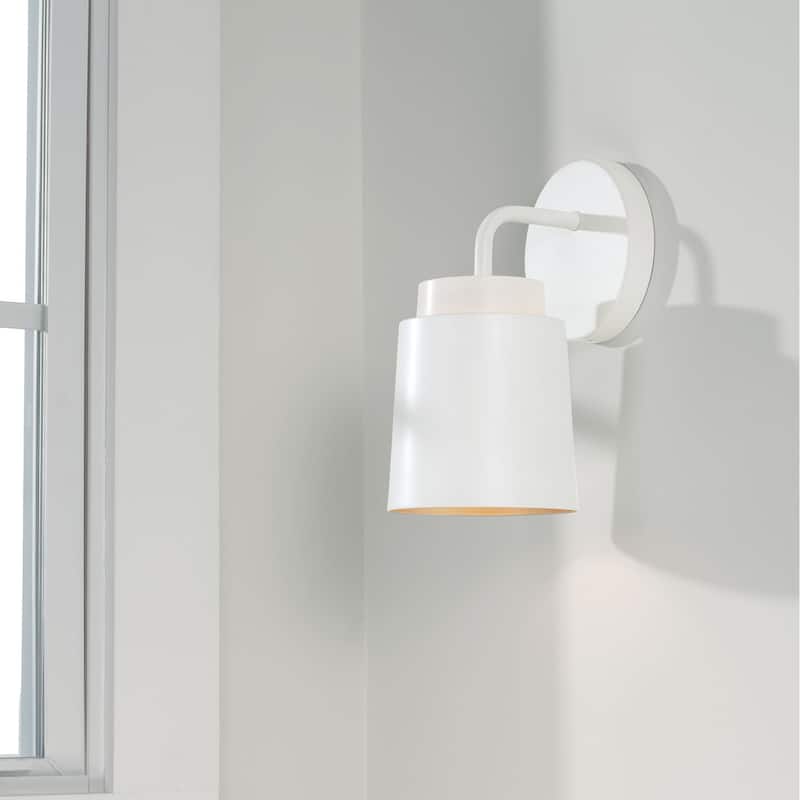 Pratt 1-Light Sconce - 5"W x 9.5"H x 6.25"E