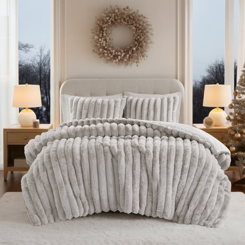 Madison Park Jasmine Ultrasoft Faux Fur Ribbed Comforter Set - Light Gray - Queen
