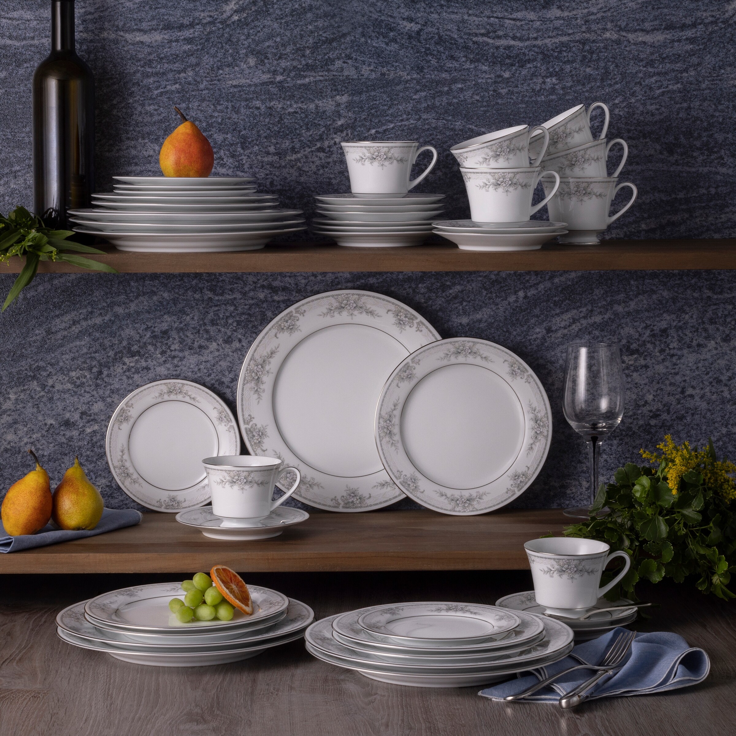 Sweet Leilani 40-Piece Dinnerware Set, Service for 8 - Overstock
