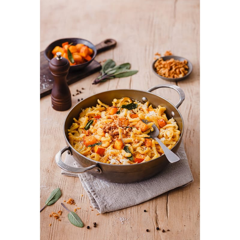 Mineral B 9.5-Inch Carbon Steel Country Fry Pan with Two Handles
