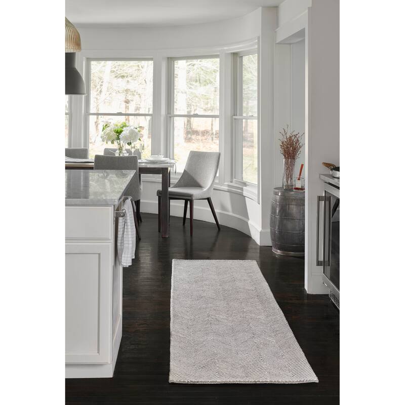 Momeni Charles Hand-tufted Wool Chevron Pattern Area Rug