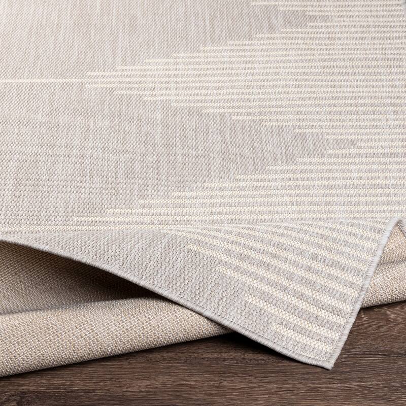 Niecy Indoor/ Outdoor Mod Diamond Area Rug