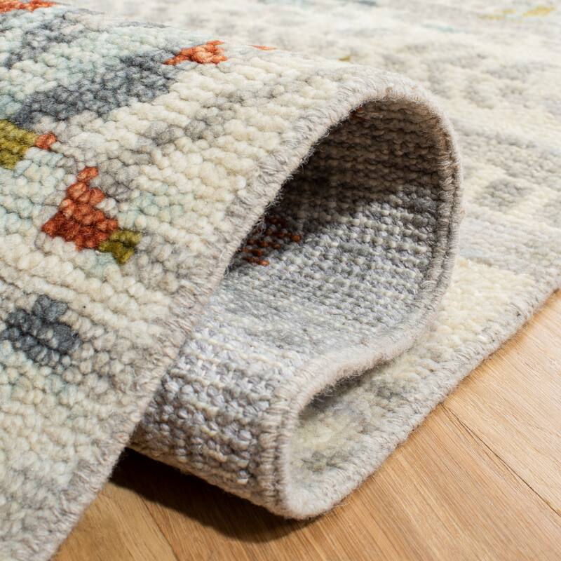 SAFAVIEH Hand-Knotted Samarkand Amabel Traditional Wool Rug