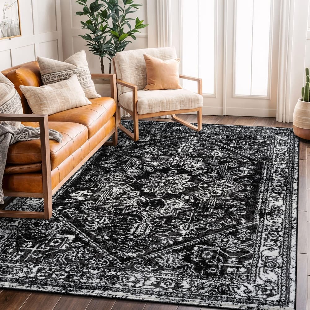 World Rug Gallery Black / Ivory Vintage Medallion Area Rug