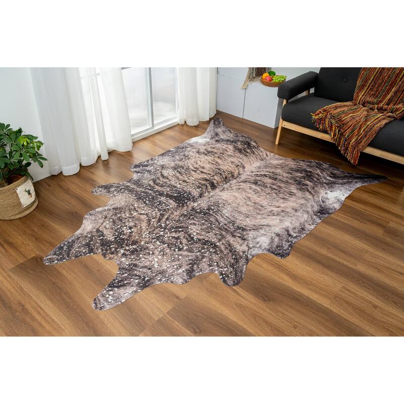Rio Collection Faux Cowhide Printed Rug with Foil Accents