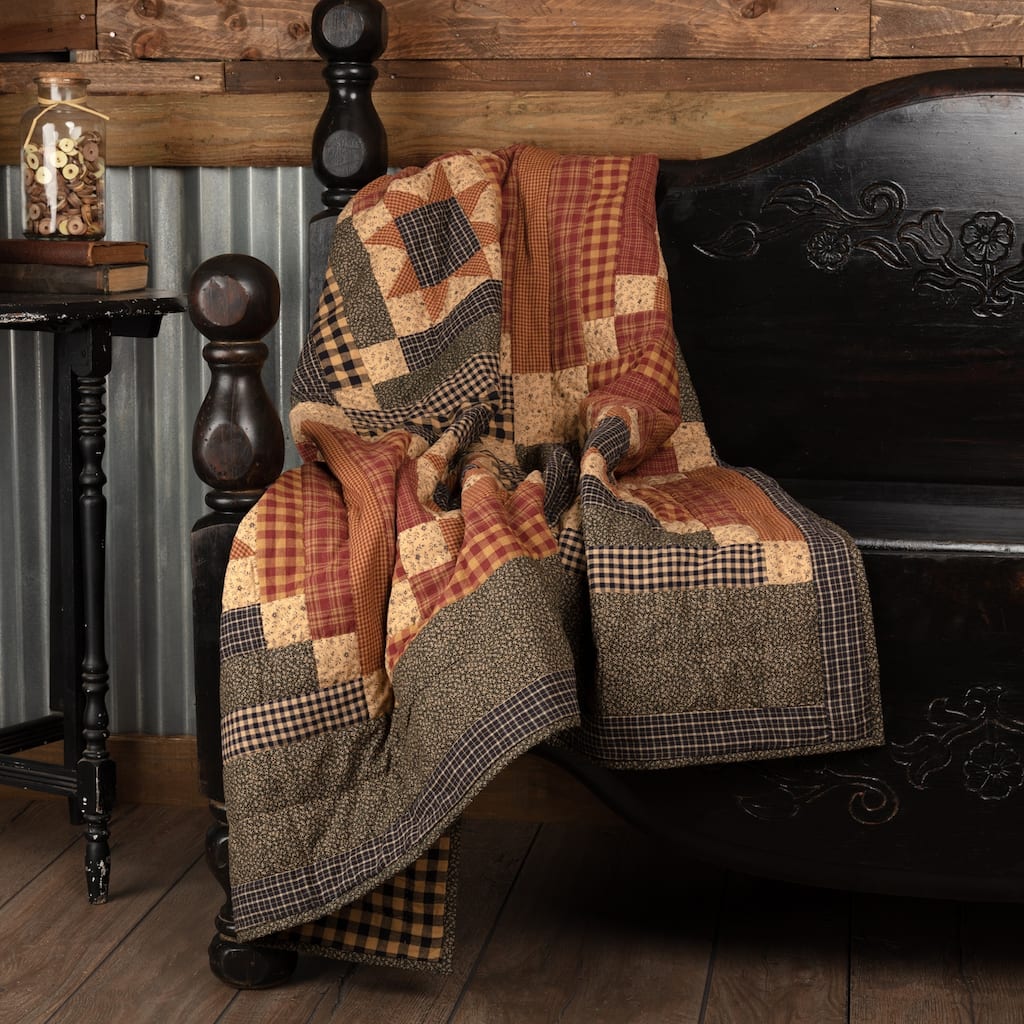 Maisie Traditional Quilted Throw