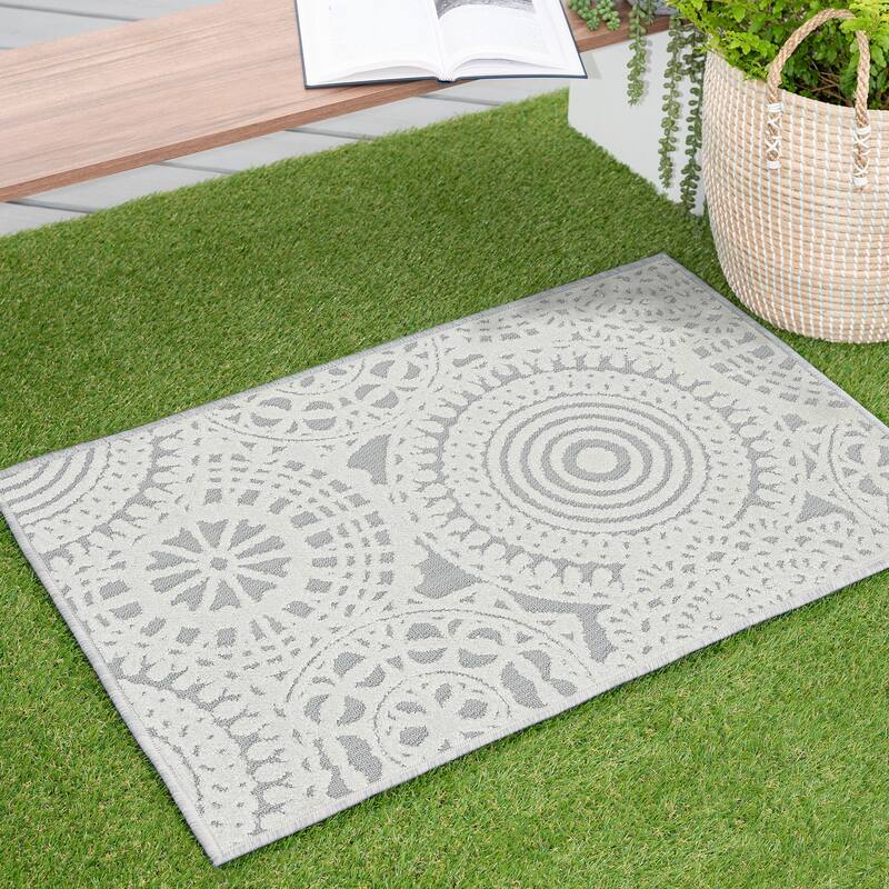 Cruise Bohemian & Eclectic Geometric Indoor/Outdoor Area Rug