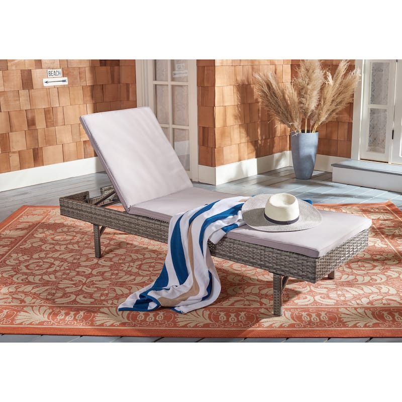 SAFAVIEH Outdoor Sanaa Sun Lounger with Cushion - 25Wx77Dx41H - Grey