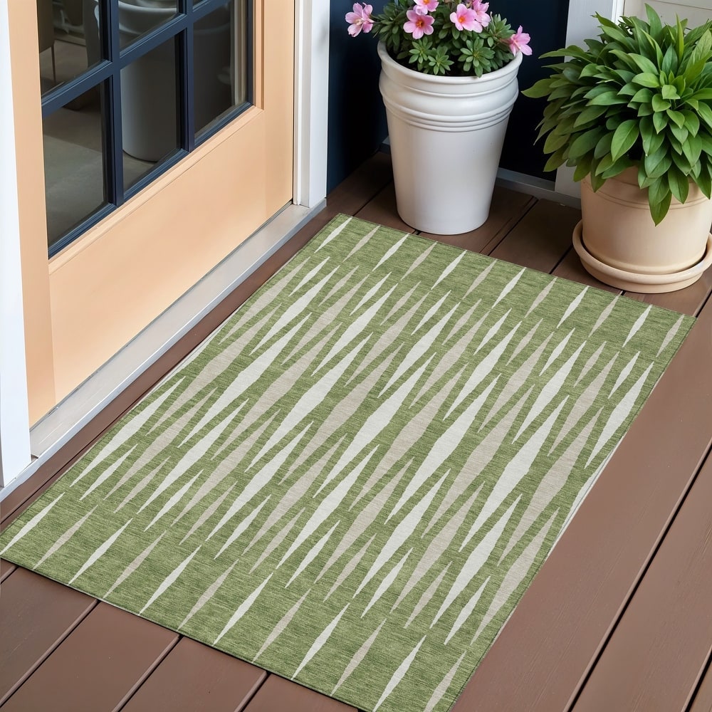 HomeRoots Geometric Transitional Rectangle Outdoor Rug