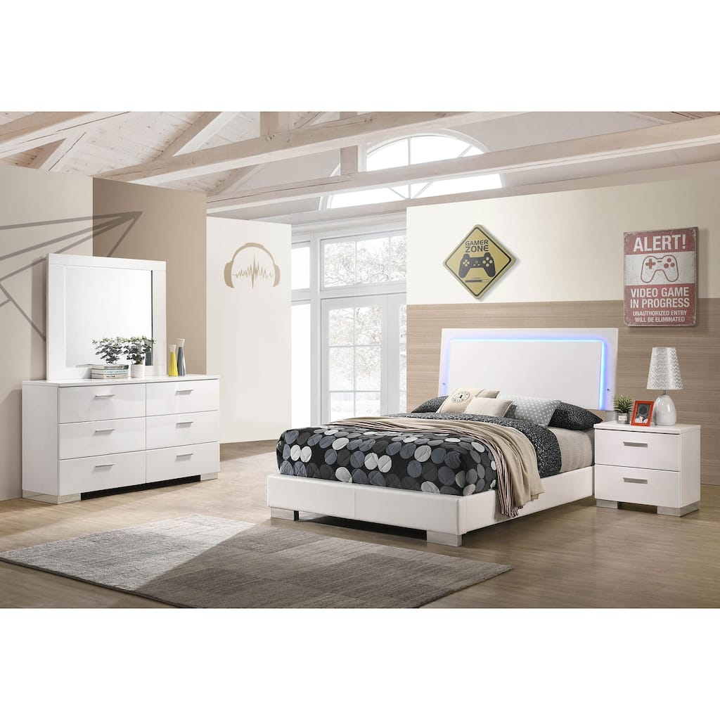 Dulcey White High Gloss 4-piece Bedroom Set