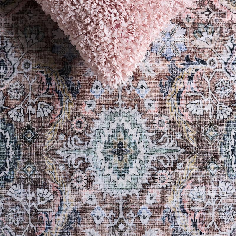 SAFAVIEH Arizona Karna Machine Washable & Slip Resistant Rug