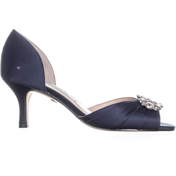 nina charisa pumps