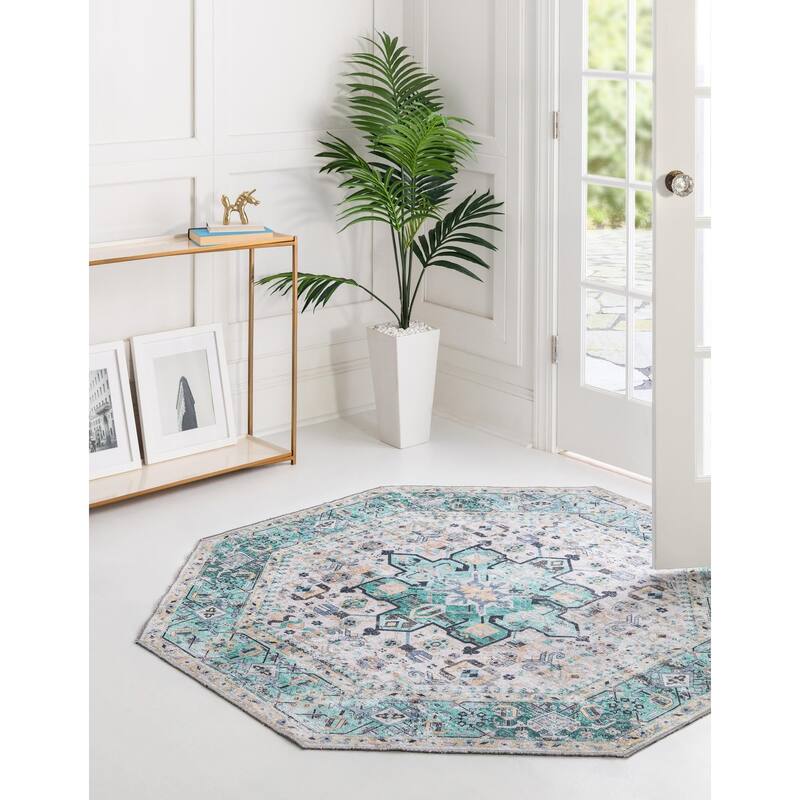 Traditional Tira Collection Area Rug
