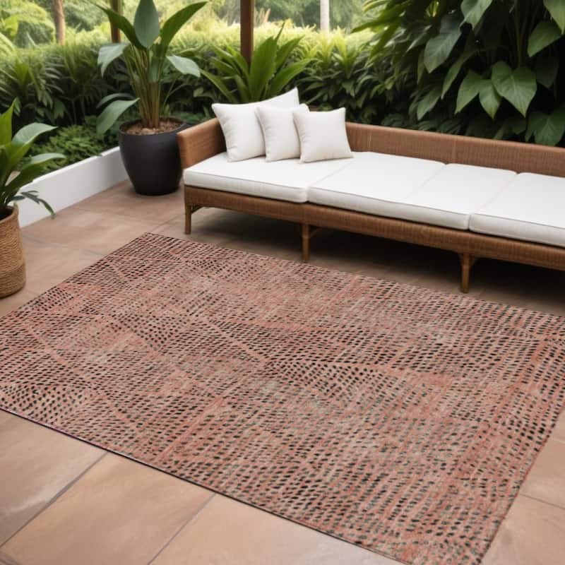 HomeRoots Geometric Transitional Rectangle Outdoor Rug - 9' X 12'