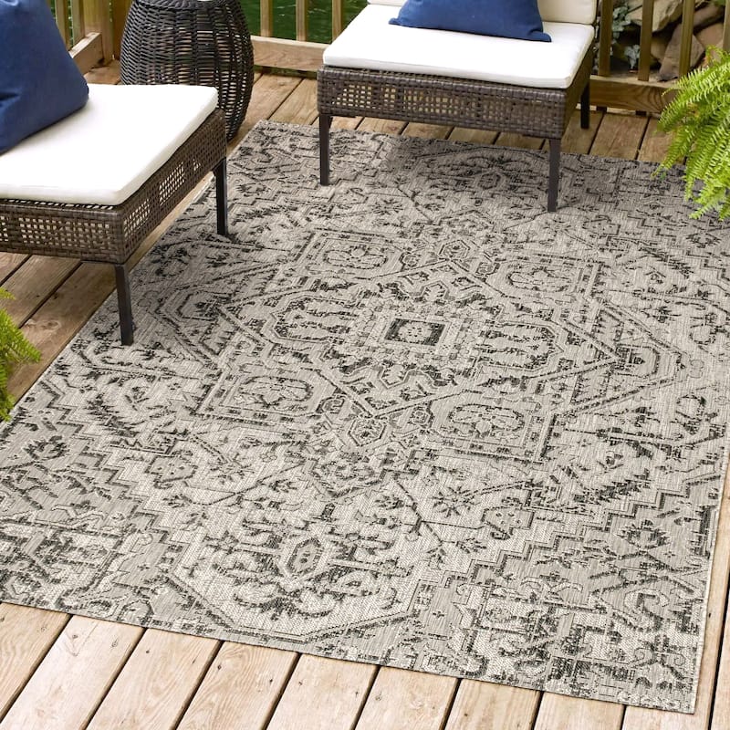 JONATHAN Y Charleston Medallion Indoor/Outdoor Area Rug - 3 X 5 - Black/Gray
