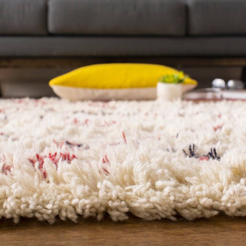 SAFAVIEH Handmade Casablanca Shag Ieteke Tribal Moroccan Wool Rug