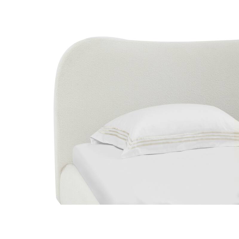 SAFAVIEH Couture Riina Boucle Bed